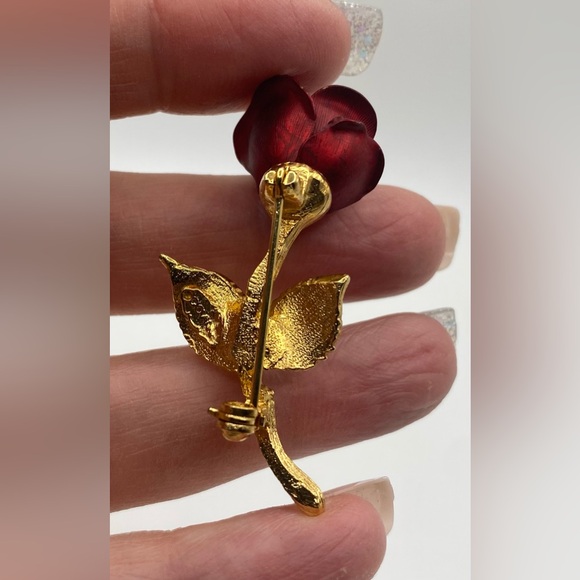 GIOVANNI ROSE FLOWER GOLD TONE RED PIN BROOCH Vintage - Picture 8 of 10